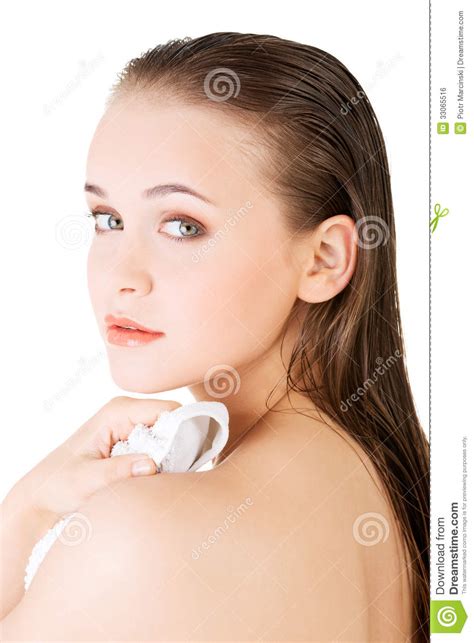 Voir plus d'idées sur le thème femmes noires nues, femmes noires, femme. Jeune Belle Femme Nue Avec La Serviette Photo stock - Image du dame, assez: 33065516