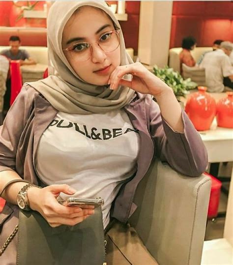Analize official twitter account of pecinta ummi ukhti pecintaumahat by words. Kumpulan Foto, cerita dan Video Ukhti Nonjol Gemes