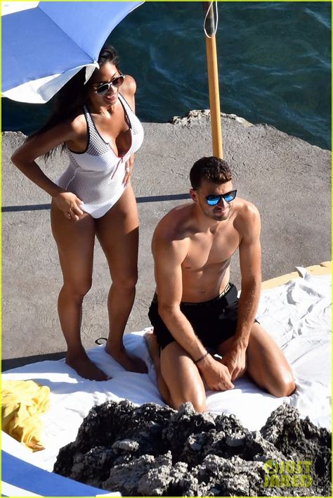 The singer, 40, was also snapped taking a playful shower with the bulgarian tennis pro. Nicole Scherzinger & Boyfriend Grigor Dimitrov Flaunt PDA ...