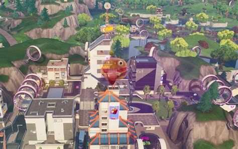 Fortnite dance inside holographic durr burger head (image: Fortnite Holographic Durr Burger Head Location