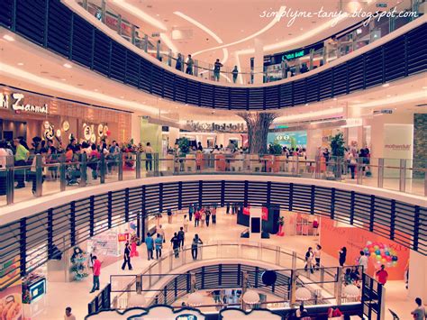 The grand kelana jaya is located close to kelana jaya lrt station (putra line which connects kelana jaya to kl city). Little Pleasures in Life: Paradigm Mall @ Kelana Jaya