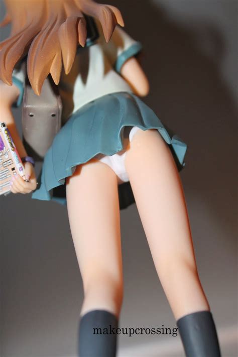 When wind comes, the skirt will be blown by it. M A K E U P C R O S S I N G: Figure review | Chara-Ani 1 ...