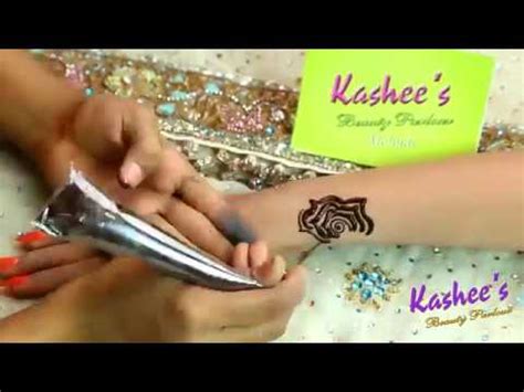 Wedding 2020 karva chauth special designer mehndi design easy flower mehndi design for back hands. KASHEE`S SIGNATURE MEHNDI - YouTube