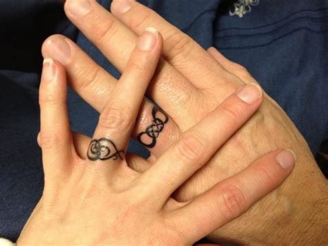 50 Cool Wedding Ring Tattoos To Express Their Undying Love ...