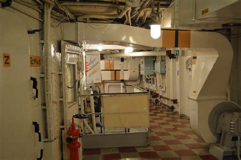 The hms belfast served great britain for two decades. HMS Belfast (Pic heavy) - SUBSIM Radio Room Forums