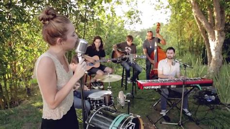 Jolene, jolene, jolene, jolene i'm begging of you, please don't take my man jolene, jolene, jolene, jolene please, don't take him, even you know you can. Miley Cyrus - The Backyard Sessions - Jolene - YouTube