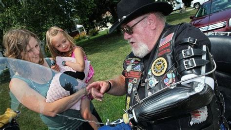 Feliz cumpleaños gary alexis medel soto! Medal of Honor recipient recovering from crash