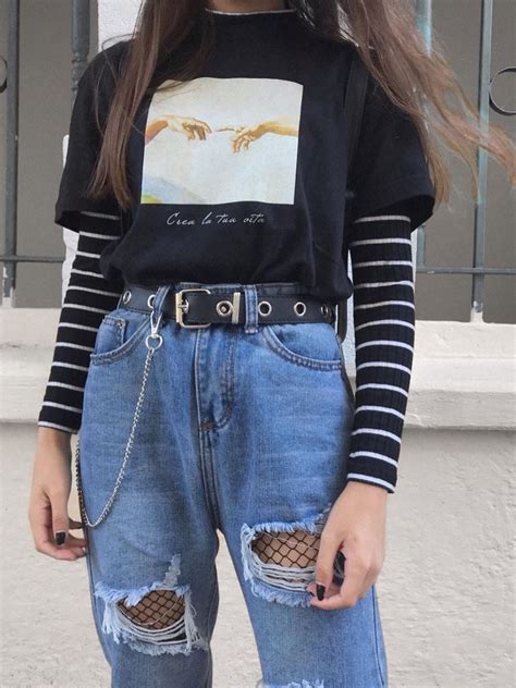 See more ideas about aesthetic clothes, cute outfits, fashion outfits. Tumblr Baddie Girl Fall Stylish Outfit High Waisted Ripped ...
