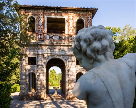 The garden of villa marlia is formally known as the parco villa reale and is open from 10:00 am til 6:00 pm from march 1st to november 2nd. Villa Reale di Marlia, Lucca