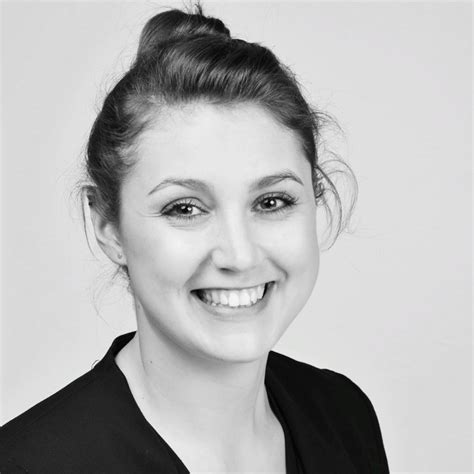 Lage kann nicht genau bestimmt werden kann. Clarissa Danciu - Online-Marketing Managerin - Degussa ...