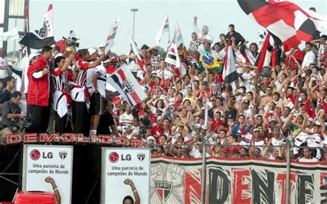 Spfc | 9 anos do tri mundial! Fanatismo Tricolor - Um Blog Feito Para Todos Aqueles Que ...