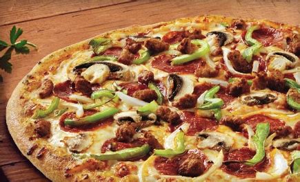 Świeża i gorąca pizza w 30min! $8 For a Large Dominos Pizza from Groupon