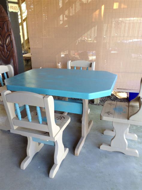 Rooms to go dining room furniture comes in a variety of shapes and sizes for a flawless fit in any space. Coastal table and chairs | Coastal interiors, Table and ...