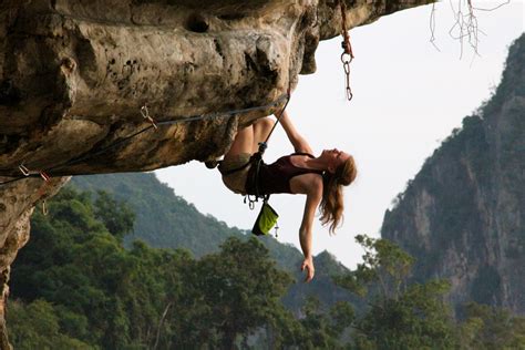 She onsighted two 5.13d's yesterday with zona 0 and. Matilda Söderlund: Thailand