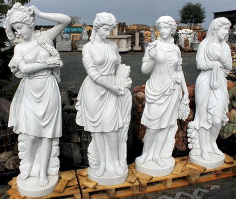 Steinfiguren vier Jahreszeiten aus weißem Marmor
