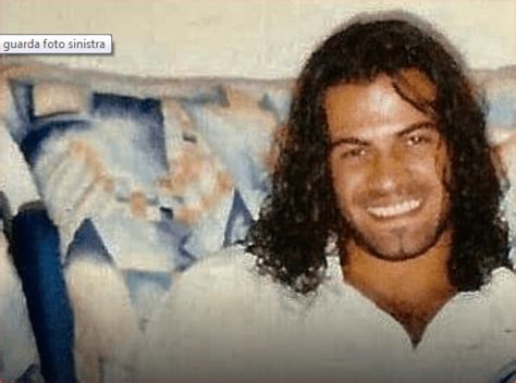 Gianni sperti è un ex ballerino professionista oggi opinionista di uomini e donne condotto da maria de filippi. Gianni Sperti, spunta una foto di 30 anni fa: il ballerino ...