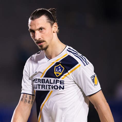 View zlatan azinovic profile on yahoo sports. Uppgifter: Mino Raiola på plats i Italien - förhandlar med ...