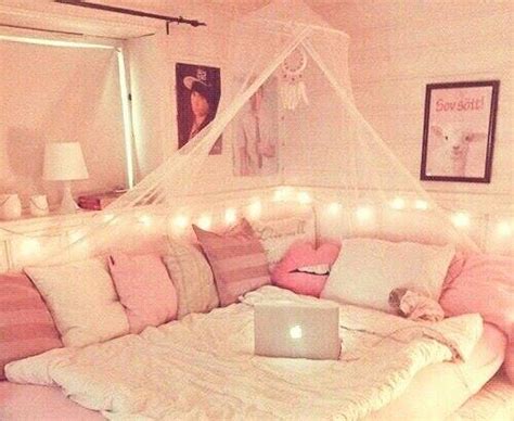 I am the sexiest person alive. girly bedroom on Tumblr