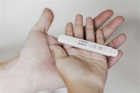 Nach der geburt kann es bis zu 3 wochen dauern, bis die konzentration von hcg einen normalen wert erreicht. Wie genau sind Schwangerschaftstests für zuhause ...