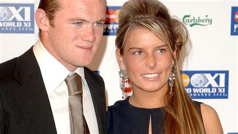 Wayne rooney's official manchester united legends profile includes stats, photos, videos, social media, debut, latest news and updates. Wayne Rooney: Schwangere Frau betrogen