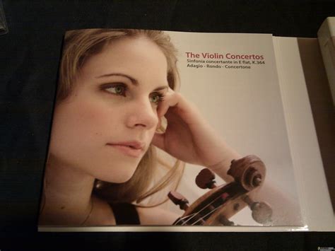 With janine jansen, who stopped by rehearsal today. 請大家分享喜歡的小提琴音樂 - Hiendy.com 影音俱樂部 - Powered by Discuz!