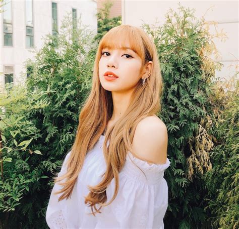 Imagenes de lisa de blackpink. Lisa de BlackPink, al ritmo de 'Taki Taki' de Selena Gomez ...