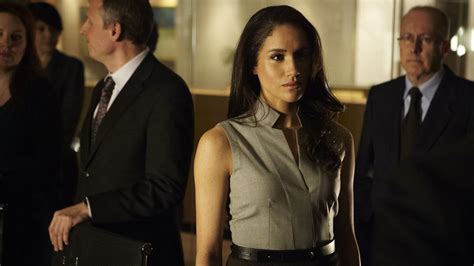 Suits is an american legal drama, created by aaron korsh. Suits | Meghan markle suits, Rachel zane suits, Rachel ...