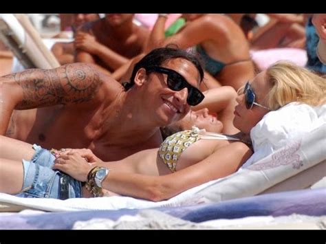 He does it with a lot of question when zlatan ibrahimovic today arrived in paris everyone is asking the question: Zlatan Ibrahimovic stunning wife Helena Seger and Curriculum Vitae - YouTube
