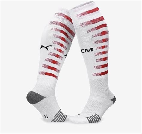 The package includes the team's home, away, and goalkeeper outfit which you easily set as your default kit in the game using the links we have. Ac Milan Home Kit 2020/21 : On Pitch: AC Milan & Juventus ...