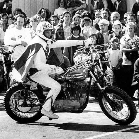 Why evel knievel is still my hero. Evel 1974 | Motorcycle pictures, Robbie knievel, Tough guy