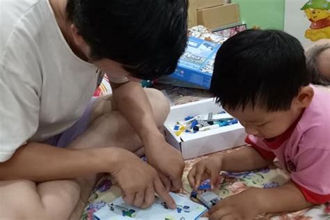 Sáng 31/5, bác sĩ nguyễn văn trang, nguyên trưởng khoa nhi (bv huyện thanh chương, nghệ an), viết đơn gửi huyện ủy, ubnd huyện thanh chương ngày quốc tế thiếu nhi, bên cạnh những món quà, bạn hãy dành những lời chúc ý nghĩa, ấm áp gửi tặng các bạn nhỏ. BRAVO chào mừng ngày Quốc tế thiếu nhi với nhiều hoạt động ...