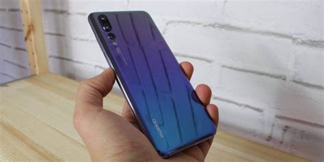 The huawei p20 and the p20 pro was one of the flagship devices which got a lot of people very excited to arrive here in malaysia. Review: Huawei P20 Pro, el primer móvil con triple cámara ...