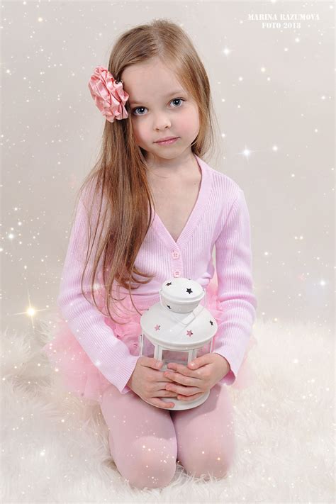 Over the time it has been ranked as high as 202 199 in the world, while most of its traffic comes from usa, where it reached as high as 66 347 position. Fashion Kids. Модели. Вероника Попова