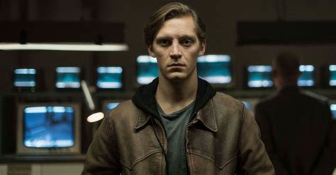 And the final two episodes of 'deutschland 89' capture martin rauch (jonas nay) as he races against time to put an end it is in the finale episode, during his confrontation with lenora, that martin finally reveals what he since 'deutschland 83', the first season of the series set in 1983, it has been six. 'Deutschland 89' Finale Review: Martin's final assignment ...