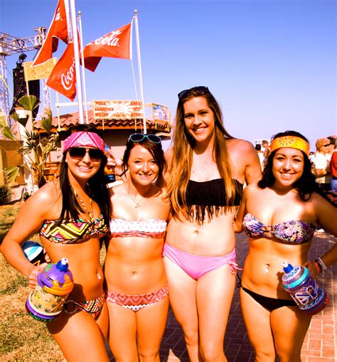 Dad wanted to ease my pain, he let me live a life without worry. College girls spring break (14:10) Porn Images