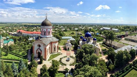 Discover transnistria in tiraspol, moldova: Transnistria Travel Guide: Visiting a Place That Doesn't ...