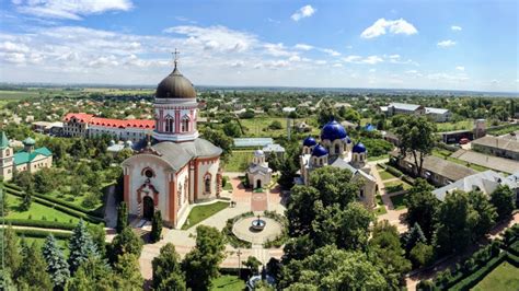 Discover transnistria in tiraspol, moldova: Transnistria Travel Guide: Visiting a Place That Doesn't ...