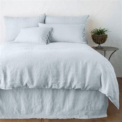 Chintz & company carries bella notte linens and we are so excited to offer this bedding line to those who have not yet discovered the wonderful feel of soft, soft, soft linen luxury. Bella Notte Linens Ines Bed Skirt | Slaapkamer