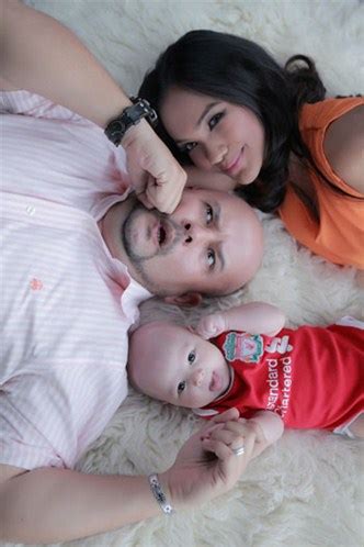 Harith iskander menerusi akaun twitter petang ini kongsikan berita gembira buat semua peminat isteri harith iskander selamat melahirkan seorang bayi perempuan sekitar jam 11.26 pagi tadi dan. Gempak GempiTa Group: Zander Xayne Iskandar Yang Cute..