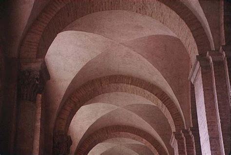 Sexpartite ribbed vault, showing two compartments with the fillings complete. TERMS-groin-vault (640×431) | Romanesque architecture ...