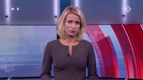 Klik op de foto voor meer. Zien: Dionne Stax in doorzichtige jurk laat Nederland vol ...