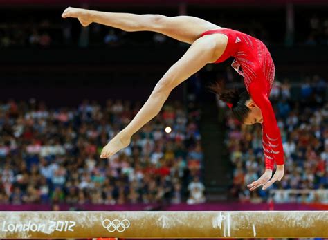 Isenção, integridade, honestidade e transparência, são alguns dos valores que regulam a organização, transpondo para a ginástica uma democracia de qualidade. Final feminina por equipes da ginástica artística - Fotos ...