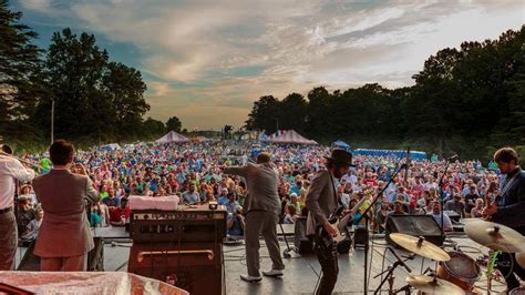 It's time for outdoor music concerts and festival attire. Ten Must See Kentucky Country Music Events in 2019