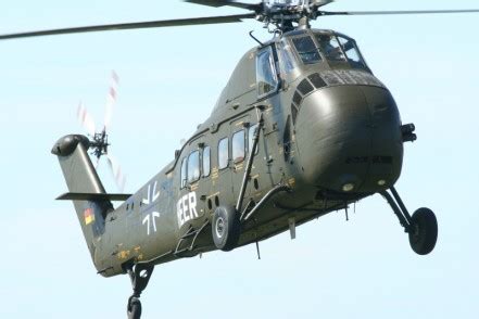 In 2007 he was climbing a tree with a friend when one of the branches broke and he fell from eight metres onto his back, resulting in paraplegia. Sikorsky S58