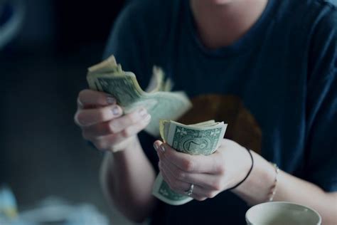 Cara membuat bunga telur dari reben cara membuat folio yang kreatif cara membuat tapai pulut cara membuat jus kunyit cara membuat buket bunga coklat cara membuat minyak wangi cara membuat topeng muka cara memelihara dan memulihara sungai. Travel Ke Luar Negara, Ini Jumlah Wang Yang Patut Anda ...