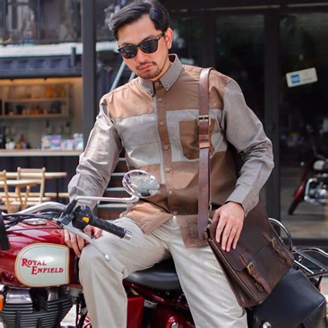 Ivan gunawan mengadakan acara pagelaran busana bertajuk. Image de Eau: Desain Baju Pria Ivan Gunawan