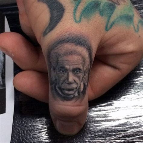 Jun 13, 2021 · bagi sterling, gol itu juga punya makna pribadi yang spesial. Menakjubkan 29+ Desain Tato Di Tangan Kiri - Contoh Gambar ...