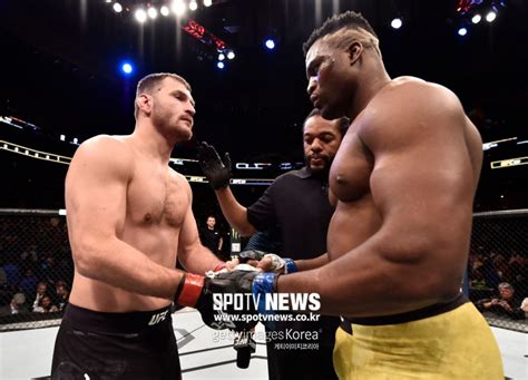UFC 미오치치vs은가누, 3월 UFC 260서 재대결 - SPOTVNEWS