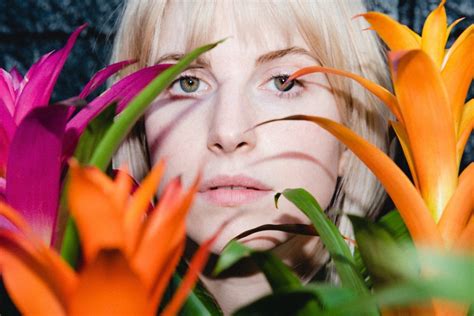 Hayley williams has never been afraid to use her voice. Hayley Williams estrena su segundo álbum: Flowers for ...