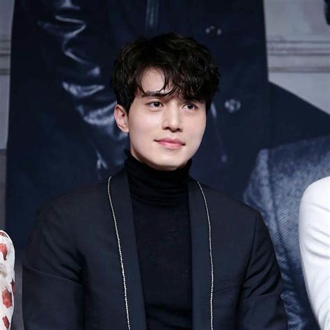 Its so really really sweet and cute. Lee Dong Wook | Goblin press conference | Saranghae